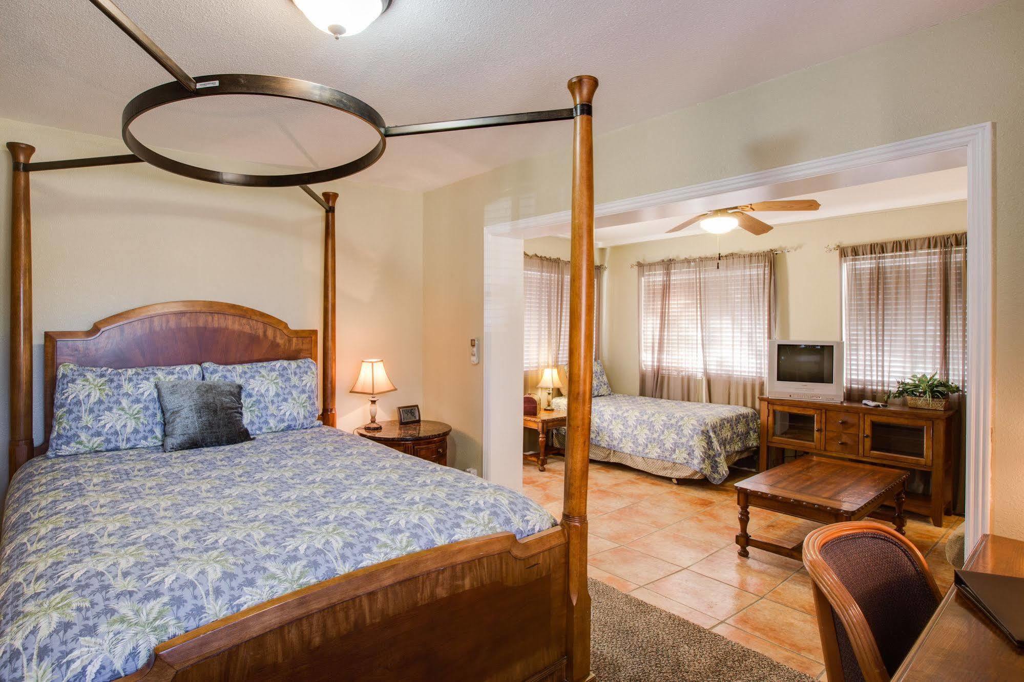Dream Manor Inn Глоуб Екстериор снимка
