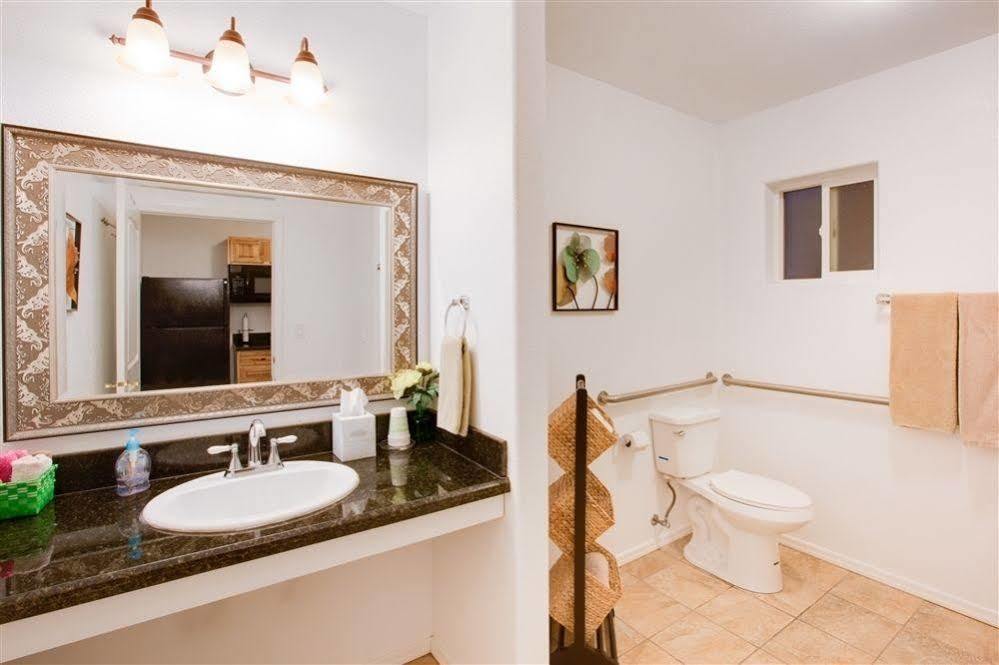 Dream Manor Inn Глоуб Екстериор снимка