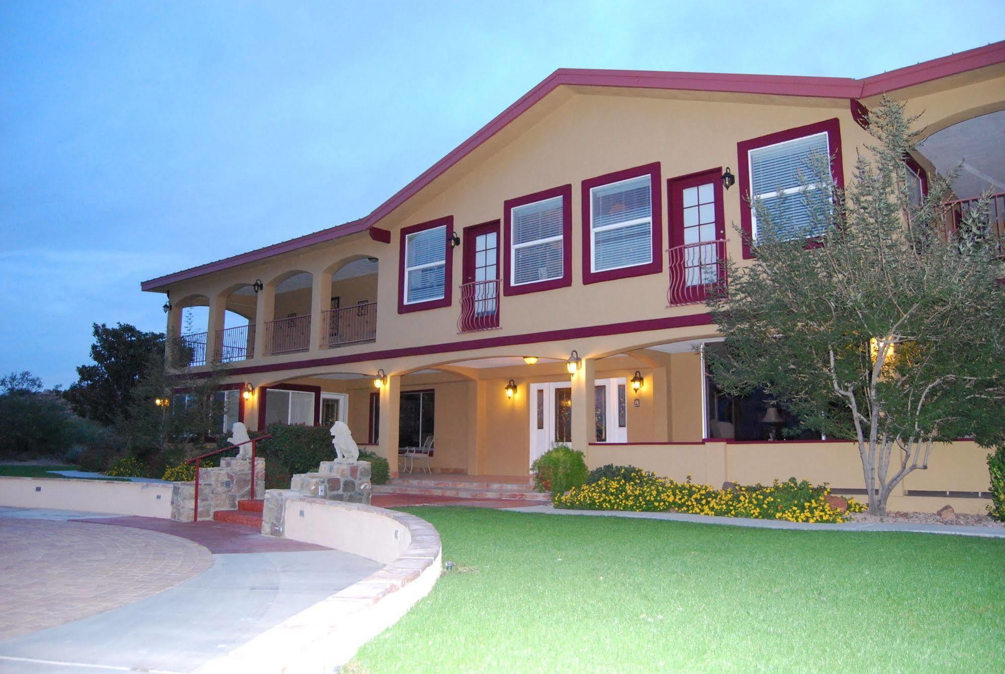 Dream Manor Inn Глоуб Екстериор снимка