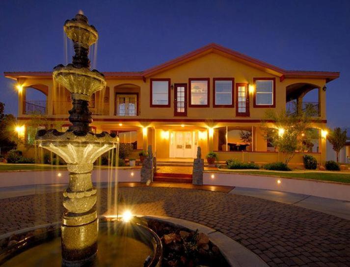 Dream Manor Inn Глоуб Екстериор снимка